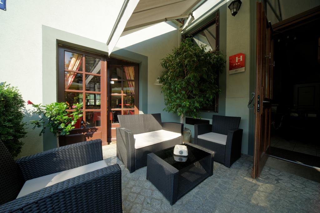 Hotel Du Parc Ла-Рошет Экстерьер фото